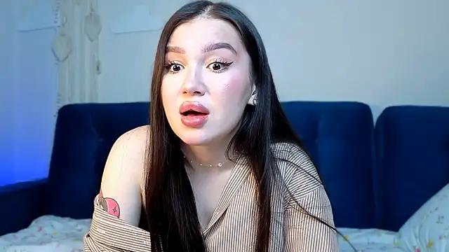 LexeeLuv online show from 02.10.26