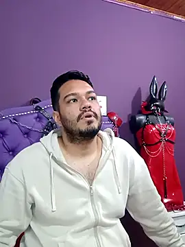 Snapshot of Stevens_db chatting on 10.13.25 Stevens db online show from 10.13.25