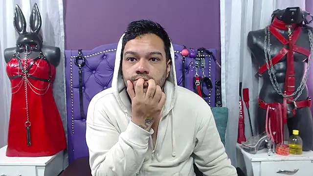 Snapshot of Stevens_db chatting on 11.11.25 Stevens db online show from 11.11.25