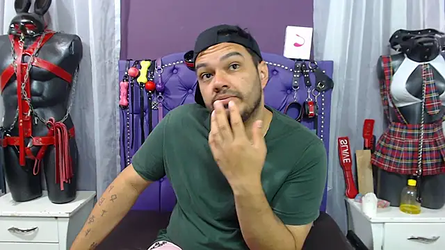 Snapshot of Stevens_db chatting on 12.20.25 Stevens db online show from 12.20.25