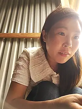 Snapshot of vivi_cute chatting on 10.06.25 vivi cute online show from 10.06.25