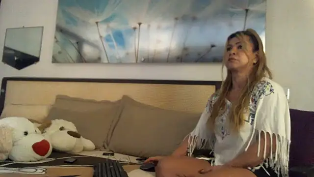 Mirianzapata 1 online show from 04.17.26