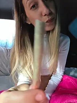 PetiteSecrets online show from 11.22.25