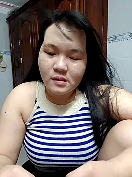  Babyrose  online show from 04.04.26