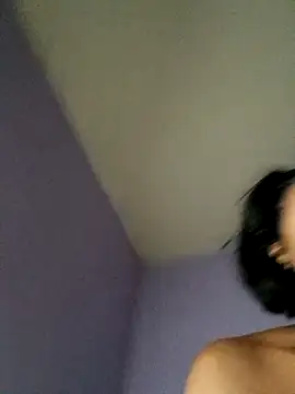 Liaprettygirl online show from 10.23.25