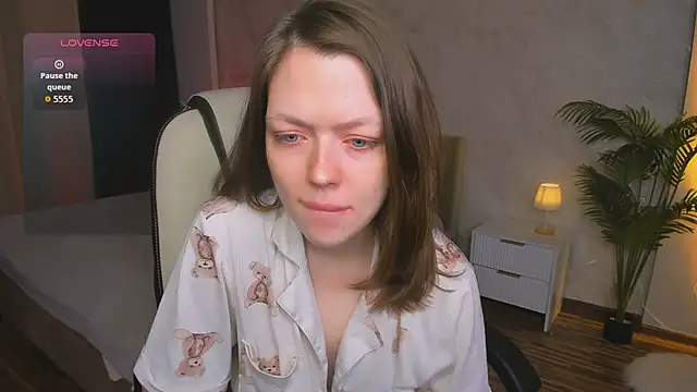 Lunar Lily online show from 03.01.26