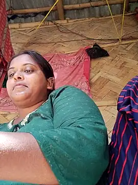 Snapshot of Hot-Show2 chatting on 10.28.25 Hot-Show2 online show from 10.28.25