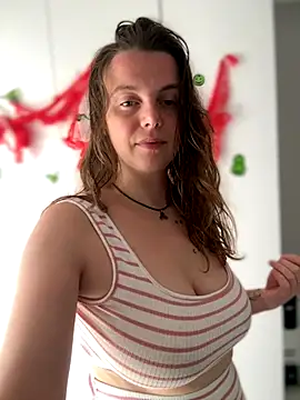 TenderLaGlamor online show from 10.21.25