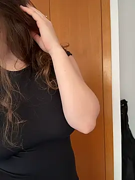 TenderLaGlamor online show from 03.04.26