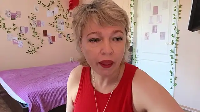 Snapshot of Rosette_Pricky chatting on 05.21.26 Rosette Pricky online show from 05.21.26