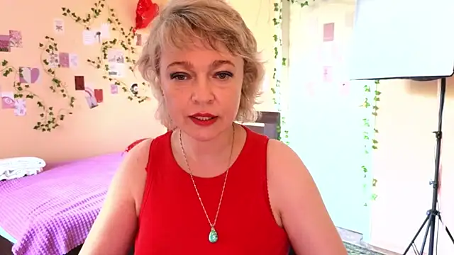 Snapshot of Rosette_Pricky chatting on 06.10.26 Rosette Pricky online show from 06.10.26