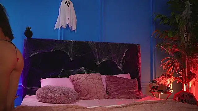 alexxisrae online show from 10.30.25