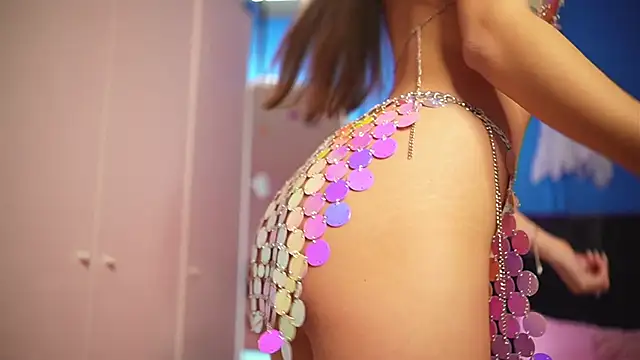 alexxisrae online show from 10.31.25