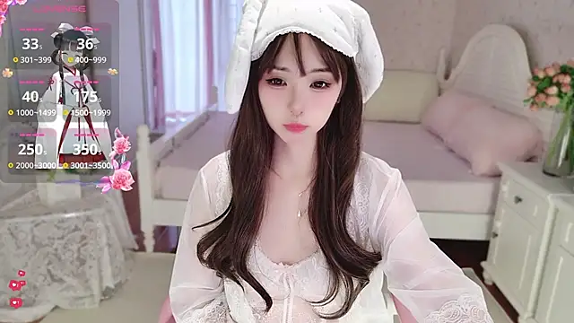 Snapshot of Bella-ox chatting on 10.27.25 Bella-ox online show from 10.27.25