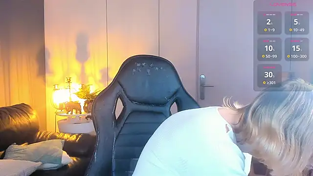 Amanda Butlerr online show from 10.12.25