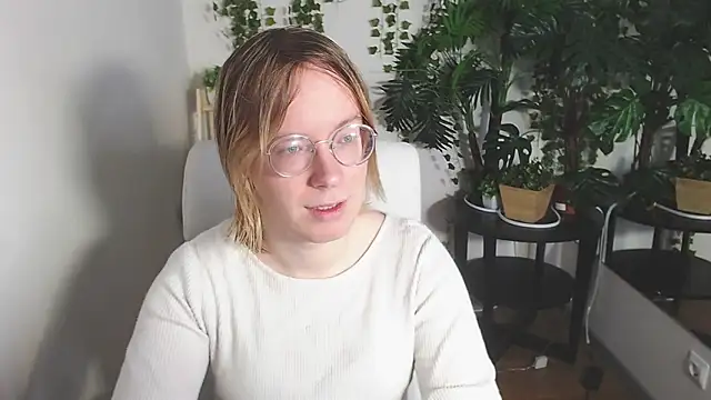 Amanda Butlerr online show from 12.05.25