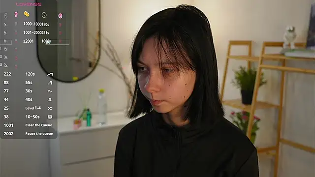 SuzanneHowse online show from 11.08.25