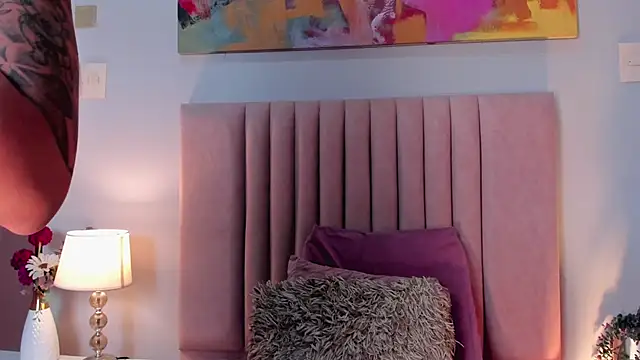 SagiraBelle online show from 10.24.25