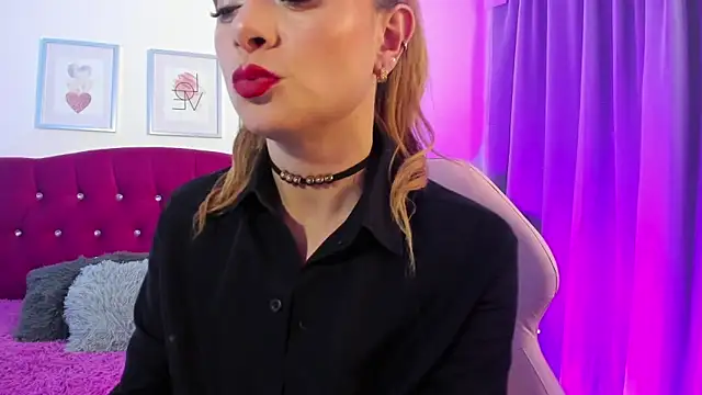Snapshot of scarlett_blake11 chatting on 09.16.25 scarlett blake11 online show from 09.16.25