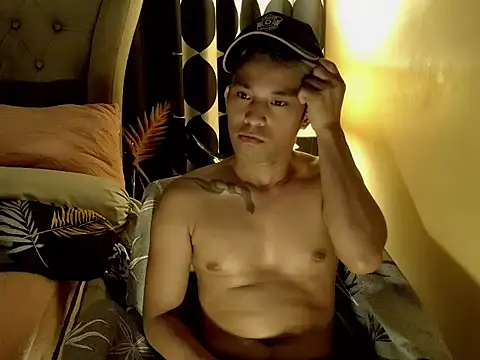 AsianHorseCockOwen online show from 11.25.25