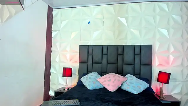 BustyGlow online show from 09.12.25