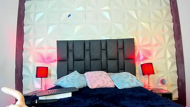 BustyGlow online show from 10.07.25