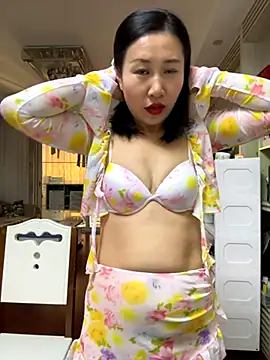 Snapshot of sushan_love chatting on 11.24.25 sushan love online show from 11.24.25