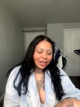 Snapshot of chicanachic13 chatting on 09.28.25 chicanachic13 online show from 09.28.25