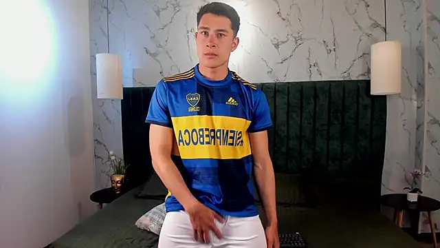 Snapshot of AustinJones_ chatting on 09.14.25 AustinJones online show from 09.14.25