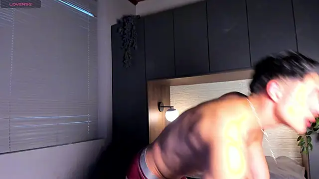 Snapshot of AustinJones_ chatting on 10.04.25 AustinJones online show from 10.04.25