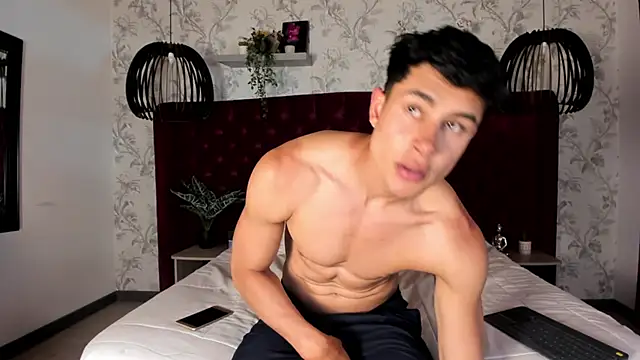 Snapshot of AustinJones_ chatting on 10.19.25 AustinJones online show from 10.19.25