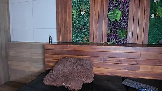 Snapshot of AustinJones_ chatting on 12.04.25 AustinJones online show from 12.04.25