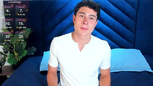 AustinJones  online show from 02.25.26