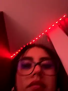 Snapshot of Victoria_alson chatting on 10.19.25 Victoria alson online show from 10.19.25