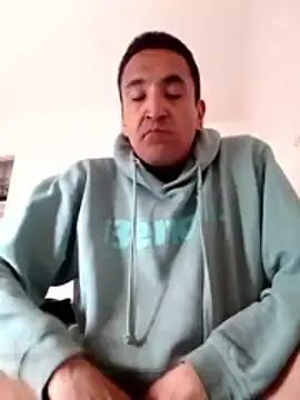 Snapshot of DanBfl chatting on 06.18.26 DanBfl online show from 06.18.26