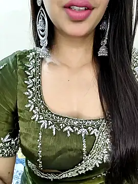 Snapshot of Cute_merry01 chatting on 10.03.25 Cute merry01 online show from 10.03.25