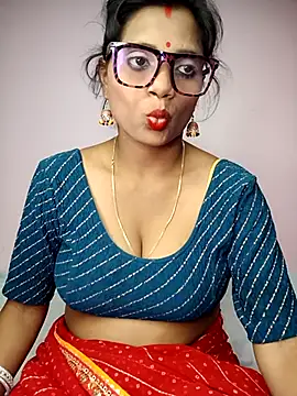 Snapshot of Mohini_Josh069 chatting on 11.04.25 Mohini Josh069 online show from 11.04.25