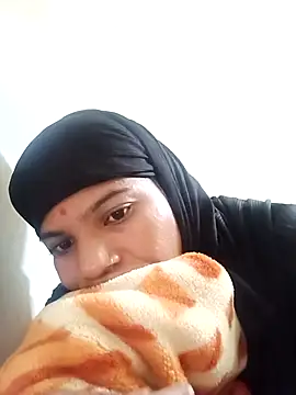 Snapshot of Rubi_sarma chatting on 10.04.25 Rubi sarma online show from 10.04.25