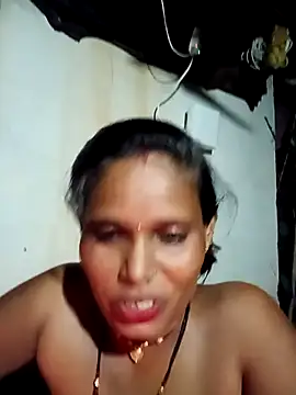 Snapshot of cute_diya_12 chatting on 11.03.25 cute diya 12 online show from 11.03.25