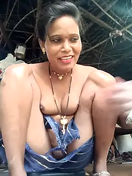 Snapshot of cute_diya_12 chatting on 11.07.25 cute diya 12 online show from 11.07.25