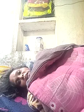 Snapshot of cute_diya_12 chatting on 12.16.25 cute diya 12 online show from 12.16.25