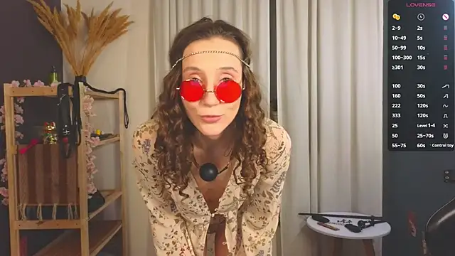 laracroftmansion online show from 11.24.25