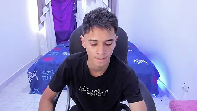 Aron Boyy online show from 10.22.25