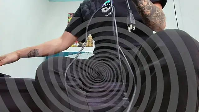 Warmteam777 online show from 11.17.25