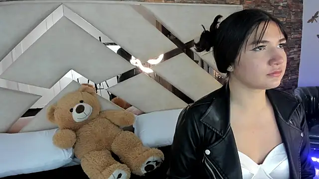 Valery Brand online show from 09.11.25