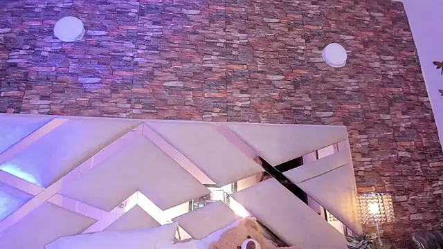 Valery Brand online show from 12.18.25