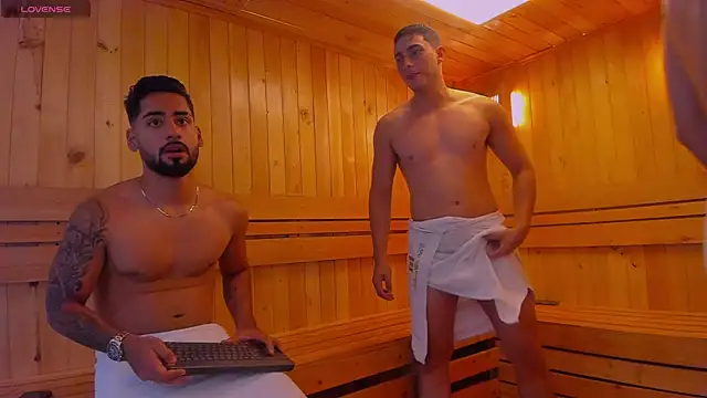 Snapshot of mike_friends chatting on 09.25.25 mike friends online show from 09.25.25