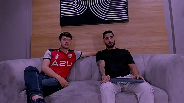 Snapshot of mike_friends chatting on 12.01.25 mike friends online show from 12.01.25