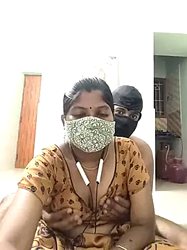 Snapshot of crazcy-couples chatting on 09.26.25 crazcy-couples online show from 09.26.25