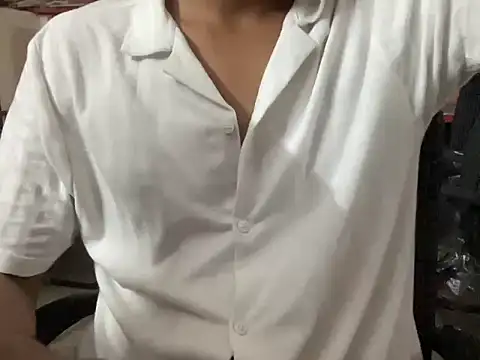 Snapshot of hot_genz chatting on 09.30.25 hot genz online show from 09.30.25